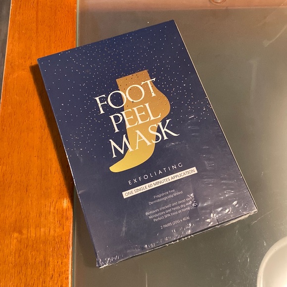 New! Foot Peel Mask - Picture 2 of 5
